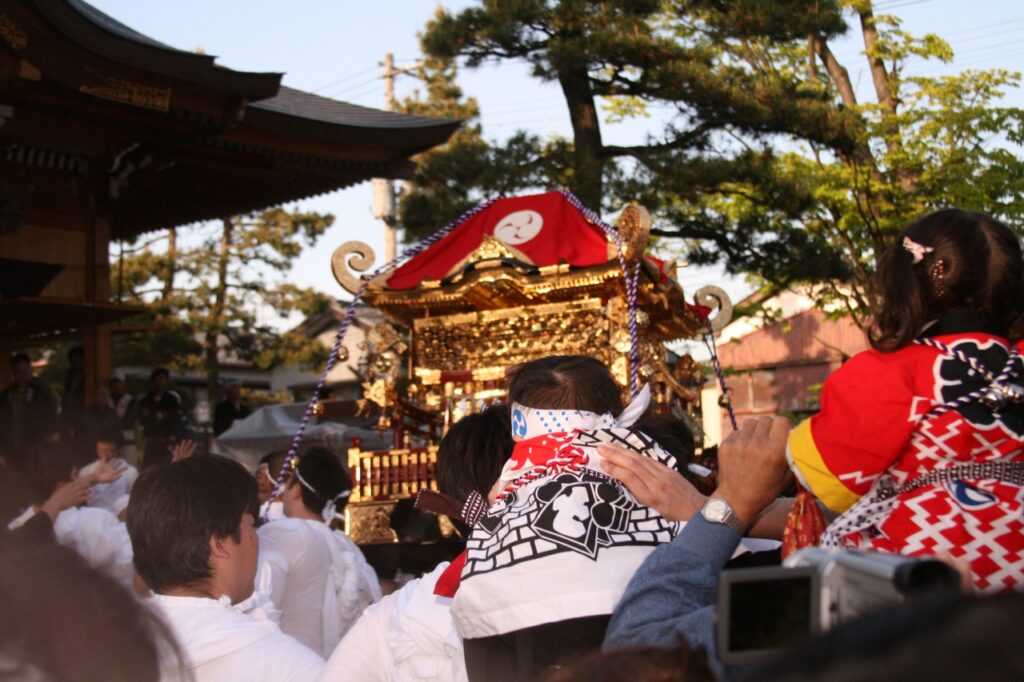 三条祭り「舞い込み」について – 三条祭り